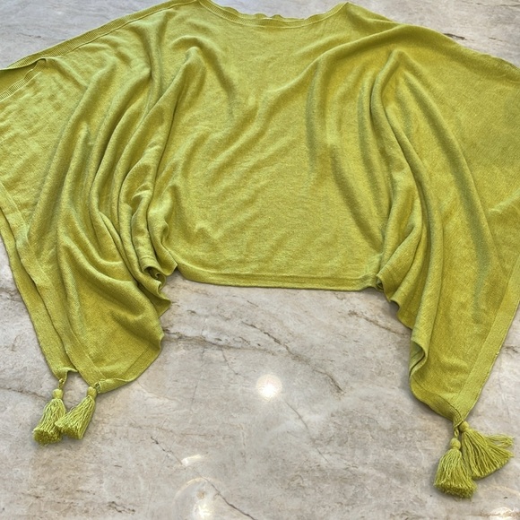 J. Jill | Linen Blend Tasseled Poncho Sweater‎ | Citron Chartreuse | One Size - Picture 8 of 12
